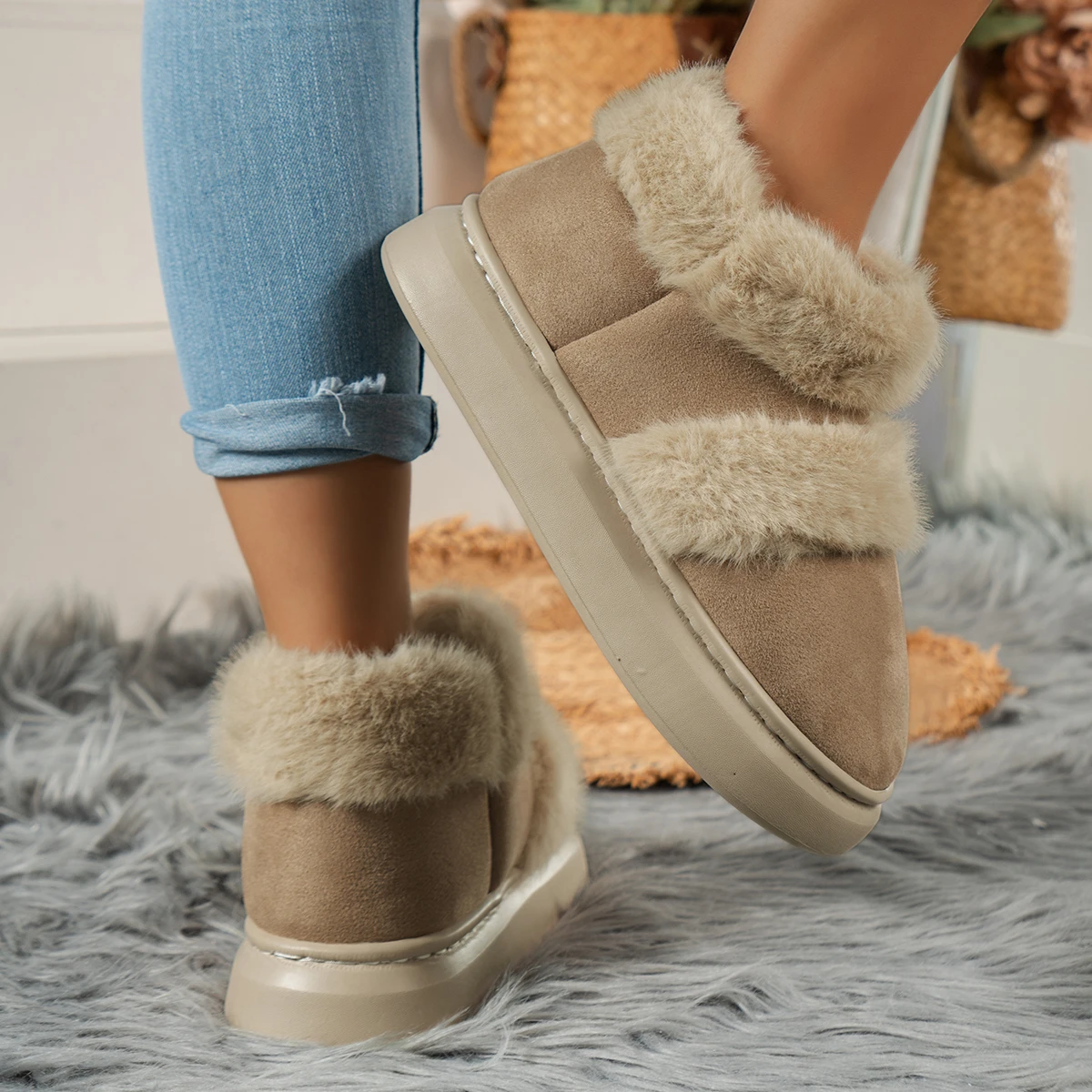 Women Ankle Chelsea Snow Boots Flats Platform Fur Short Plush Warm Boots New Winter Fashion Casual Shoes Suede Cotton Botas
Women Ankle Chelsea Snow Boots Flats Platform Fur Short Plush Warm Boots New Winter Fashion Casual Shoes Suede Cotton Botas