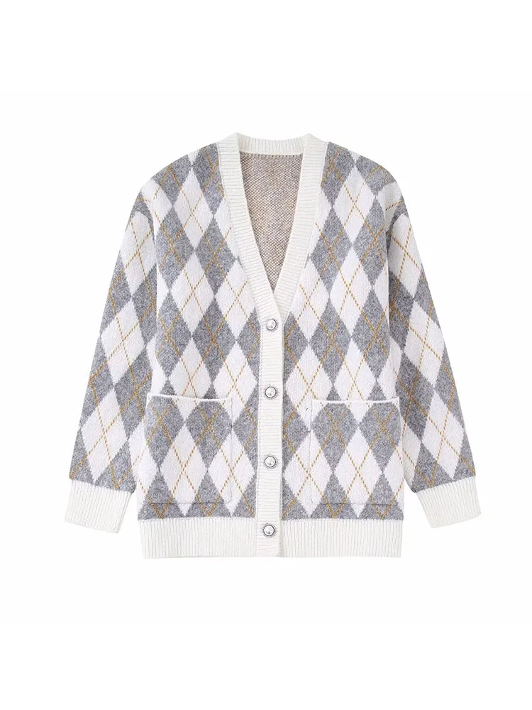 PB&ZA2022 fall and winter new women's fashion V-neck chic loose diamond pattern knitted jacket 3920121
PB&ZA2022 fall and winter new women's fashion V-neck chic loose diamond pattern knitted jacket 3920121