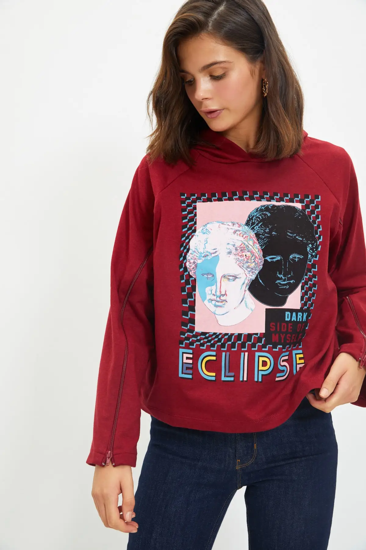 Trendyol Zip Detail Printed Raglan Sleeve Knitted Thin Sweatshirts TWOAW22SW1349
Trendyol Zip Detail Printed Raglan Sleeve Knitted Thin Sweatshirts TWOAW22SW1349
