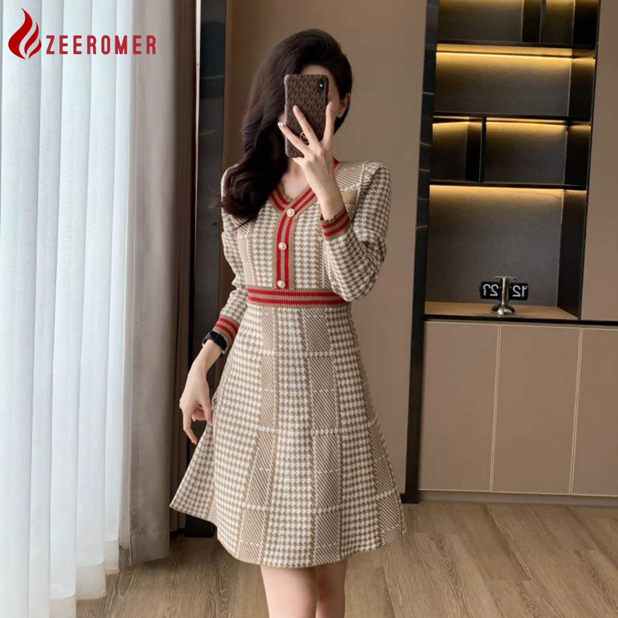 ZEEROMER 2023 Autumn Winter Fashion Plaid Knit Dress Women Elegant V-Neck Long Sleeve Hit Color Slim Sweater A-line Party Dress
ZEEROMER 2023 Autumn Winter Fashion Plaid Knit Dress Women Elegant V-Neck Long Sleeve Hit Color Slim Sweater A-line Party Dress