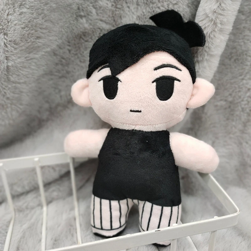 Игра OMORI Солнечная Плюшевая Кукла Косплей игрушка мягкие набивные куклы Рождественские плюшевые фигурки милый подарок реквизит
Игра OMORI Солнечная Плюшевая Кукла Косплей игрушка мягкие набивные куклы Рождественские плюшевые фигурки милый подарок реквизит