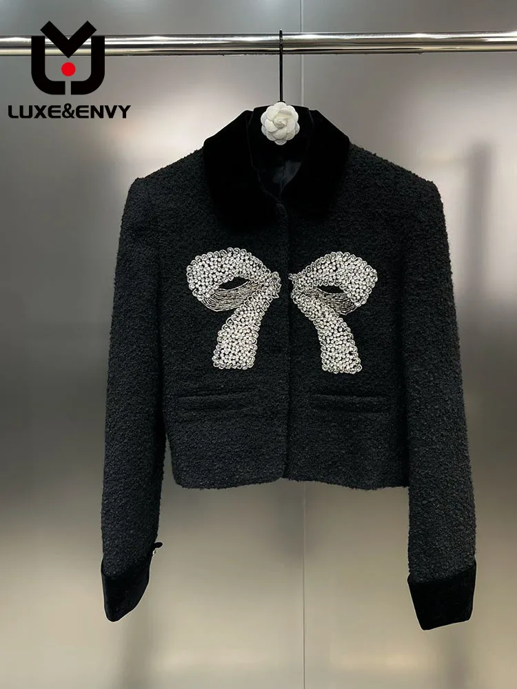 Красное бархатное поло люкс & ENVY Online с длинным рукавом и стразами в стиле знаменитостей Qianjin, осень 2023
Красное бархатное поло люкс & ENVY Online с длинным рукавом и стразами в стиле знаменитостей Qianjin, осень 2023