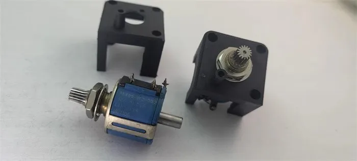 Двухосевой многооборотный потенциометр Bourns 3540s-3fb-5025k, 10-оборотный пресс-потенциометр
Двухосевой многооборотный потенциометр Bourns 3540s-3fb-5025k, 10-оборотный пресс-потенциометр