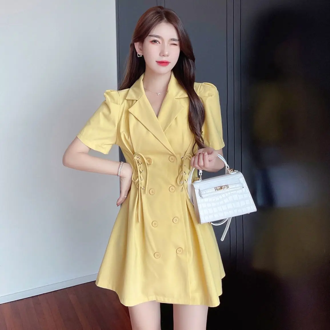 COIGARSAM Women's Summer Dress 2022 New Short Sleeve Notched High Waist Yellow Dresses Dropshipping
COIGARSAM Women's Summer Dress 2022 New Short Sleeve Notched High Waist Yellow Dresses Dropshipping