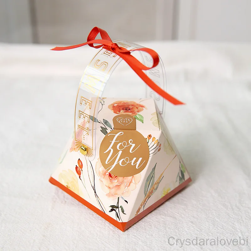 Wedding candy box European-style Wedding Candy Box Mori Small Fresh Hand-held Gift Box Large Candy Box
Wedding candy box European-style Wedding Candy Box Mori Small Fresh Hand-held Gift Box Large Candy Box