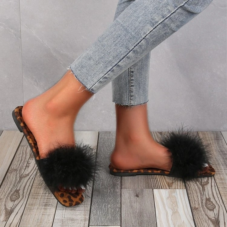 Woman Flat Summer Sandals for 2022 Fashion Leopard Outside Beach Summer Slides Hairy Open Toe Women Slippers Large Size 35~43
Woman Flat Summer Sandals for 2022 Fashion Leopard Outside Beach Summer Slides Hairy Open Toe Women Slippers Large Size 35~43