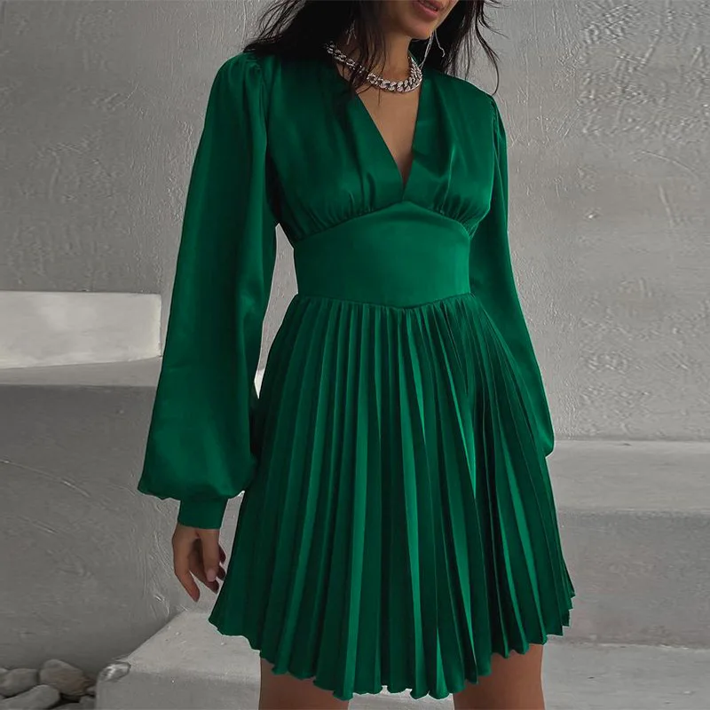 Women's Pleated Mini Dress Elegant Deep V Lantern sleeve Loose Dress High Waist Khaki Green Dress Partywear
Women's Pleated Mini Dress Elegant Deep V Lantern sleeve Loose Dress High Waist Khaki Green Dress Partywear