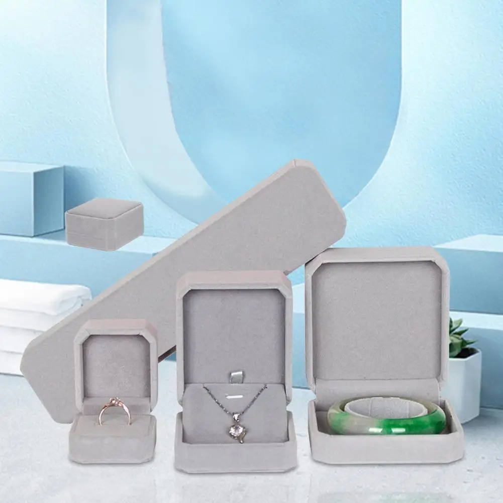 Necklace Packaging Organizer Ring Box High-end Flannel Display Durable Delicate Bulk Gift Box for Collection Wedding Present
Necklace Packaging Organizer Ring Box High-end Flannel Display Durable Delicate Bulk Gift Box for Collection Wedding Present