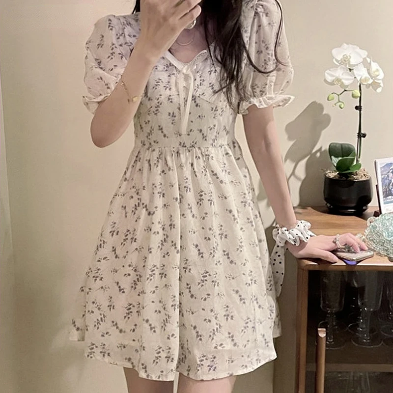 Dress Women Puff Sleeve Mini A-line Sweet Maiden Elegant Princess Floral Sundress Korean Style Leisure Simple Fairy Retro Girls
Dress Women Puff Sleeve Mini A-line Sweet Maiden Elegant Princess Floral Sundress Korean Style Leisure Simple Fairy Retro Girls