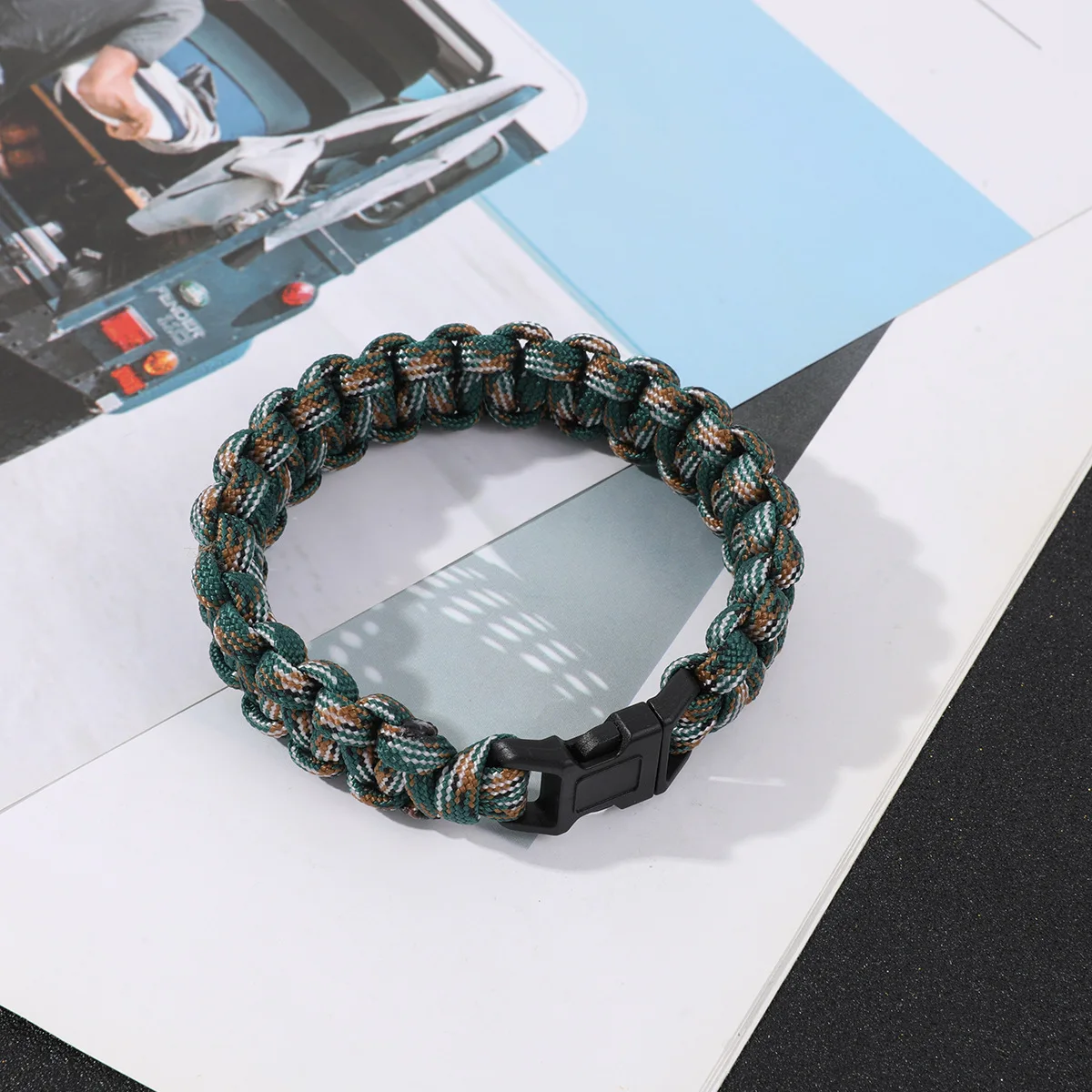 Umbrella rope bracelet Outdoor survival bracelet Men's personality Simple hand knitting bracelet Umbrella rope 7-core knitting
Umbrella rope bracelet Outdoor survival bracelet Men's personality Simple hand knitting bracelet Umbrella rope 7-core knitting