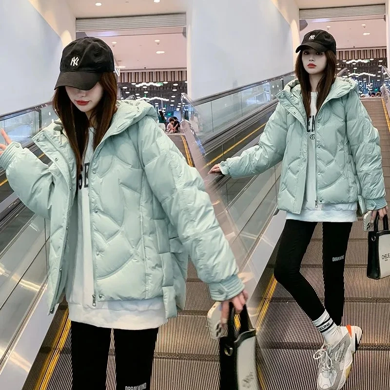 Down Cotton Jacket Women Autumn Winter 2023 New Solid Color Hooded Short Cotton Coat Fashion Casual Loose Thick Parkas Womens
Down Cotton Jacket Women Autumn Winter 2023 New Solid Color Hooded Short Cotton Coat Fashion Casual Loose Thick Parkas Womens