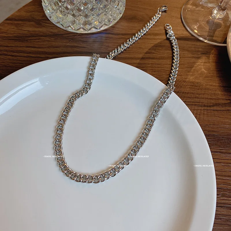 Necklace for Women Cuban Link Chain Simple Creativity Personality Punk Hip Hop Fashion Jewelry Vintage Silver Chain
Necklace for Women Cuban Link Chain Simple Creativity Personality Punk Hip Hop Fashion Jewelry Vintage Silver Chain