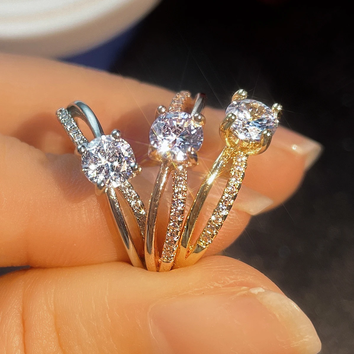 Coconal Luxury Women Rose Gold White Silver Color Cross Zircon Rings Groups Opening Crystal Inlaid for Female Gift Jewelry
Coconal Luxury Women Rose Gold White Silver Color Cross Zircon Rings Groups Opening Crystal Inlaid for Female Gift Jewelry