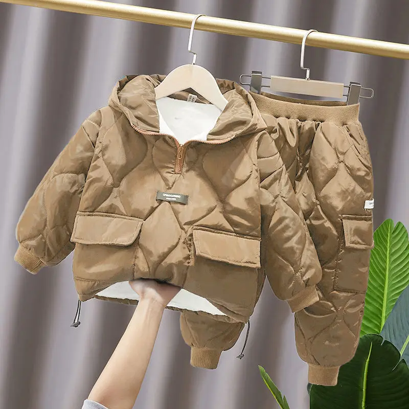 Зимний костюм для мальчиков детская Корейская версия утепленной вельветовой куртки из 2 предметов красивый зимний новый зимний костюм 2022 г...
Зимний костюм для мальчиков детская Корейская версия утепленной вельветовой куртки из 2 предметов красивый зимний новый зимний костюм 2022 г...