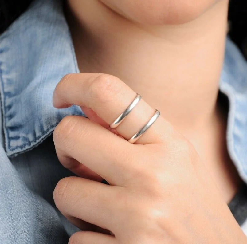 ANGLANG New Punk Adjustable Rings for Women Silver Colour Dance Party Finger Ring Special Girl Gifts
ANGLANG New Punk Adjustable Rings for Women Silver Colour Dance Party Finger Ring Special Girl Gifts