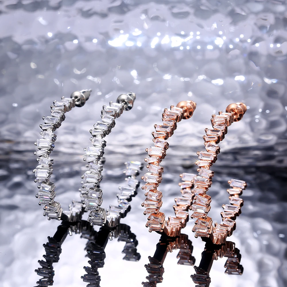 New New Trendy Women Hoop Earrings Silver Color/Rose Gold Color Irregular Shiny Cubic Zircon Elegant Female Earring Fine Gift
New New Trendy Women Hoop Earrings Silver Color/Rose Gold Color Irregular Shiny Cubic Zircon Elegant Female Earring Fine Gift