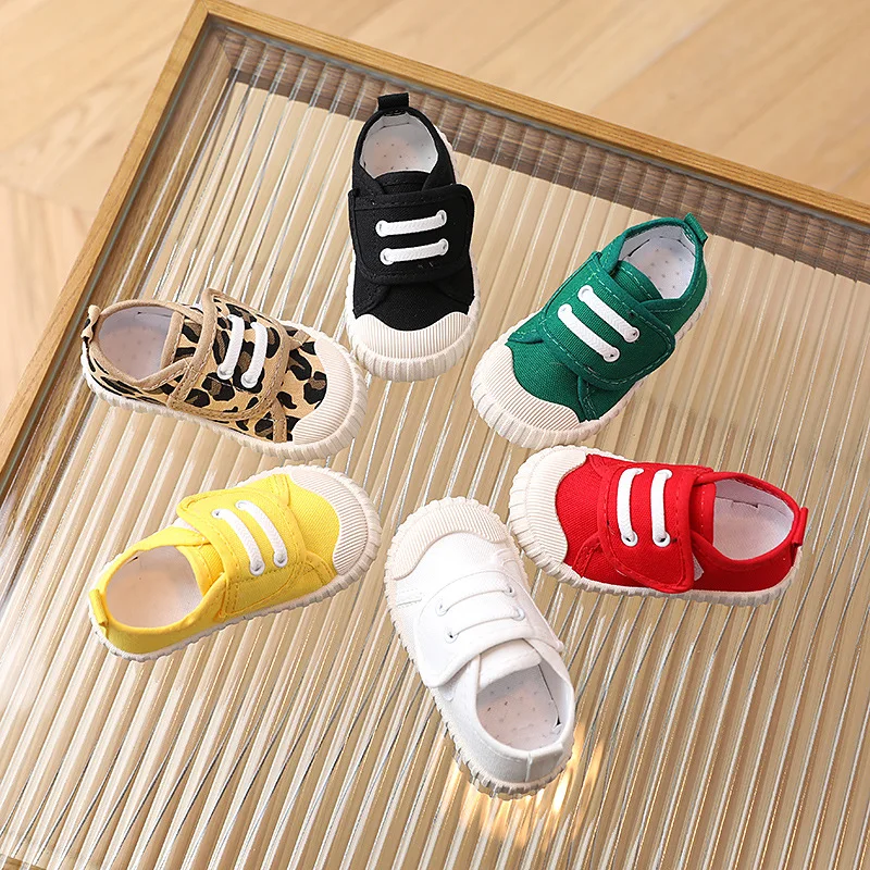 Children's Casual Shoes Canvas Soft Bottom Shoes Low-top Spring and Autumn Velcro Small White Shoes Boys and Girls Toddler Shoes
Children's Casual Shoes Canvas Soft Bottom Shoes Low-top Spring and Autumn Velcro Small White Shoes Boys and Girls Toddler Shoes