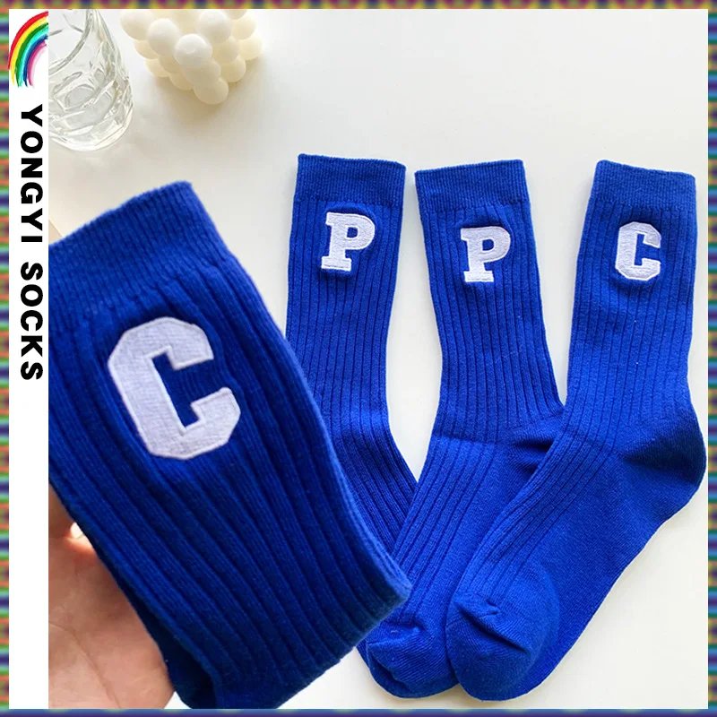 Женские хлопковые носки с вышивкой, на осень/зиму 
Женские хлопковые носки с вышивкой, на осень/зиму