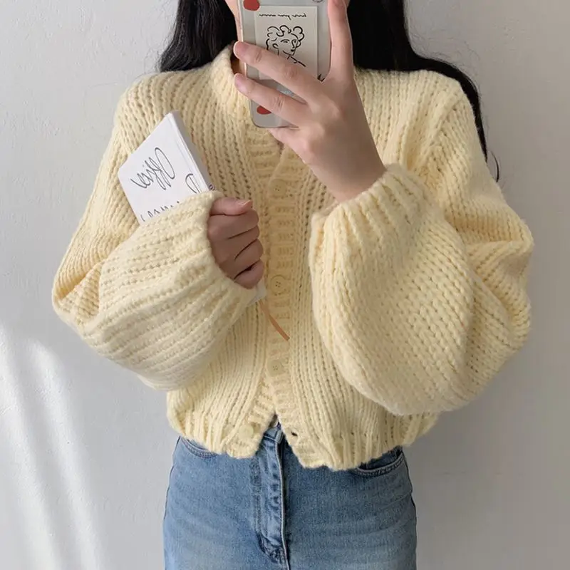 Korean chic age reducing white sugar fruit color soft waxy knitted cardigan women wear sweater coat autumn and winter sweater
Korean chic age reducing white sugar fruit color soft waxy knitted cardigan women wear sweater coat autumn and winter sweater