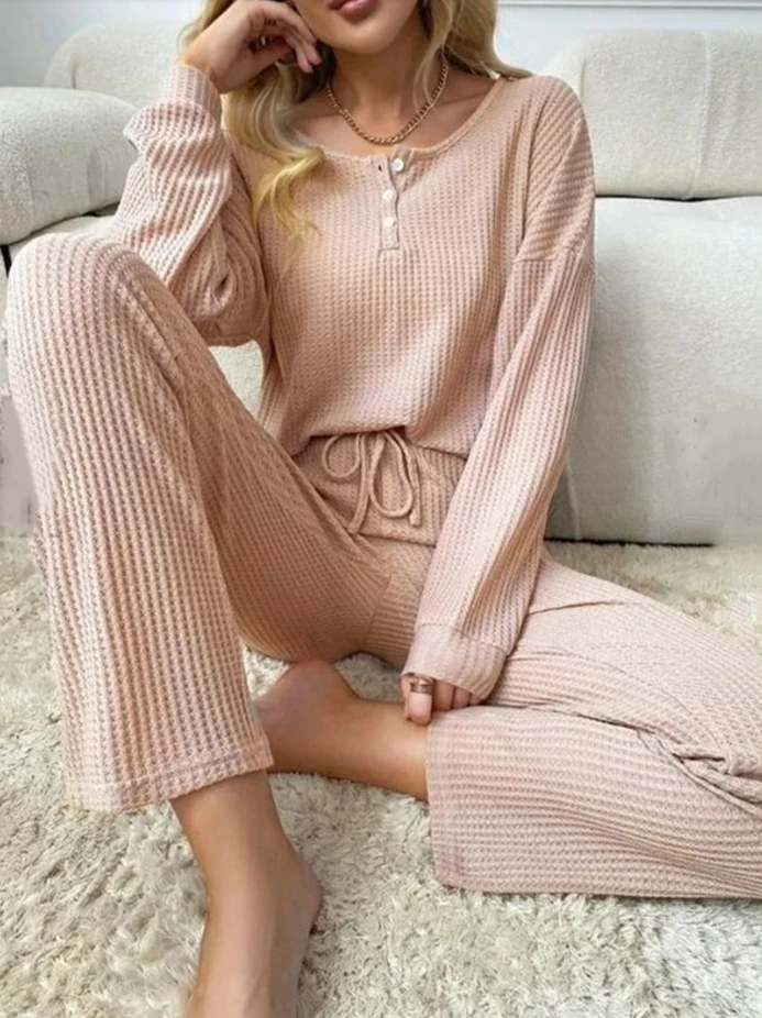 Women's Casual Pants Set 2023 Comfortable Waffle Knit Crew Neck Long Sleeve Top and Lace-Up Pants Two Piece Set Pajamas Set
Women's Casual Pants Set 2023 Comfortable Waffle Knit Crew Neck Long Sleeve Top and Lace-Up Pants Two Piece Set Pajamas Set