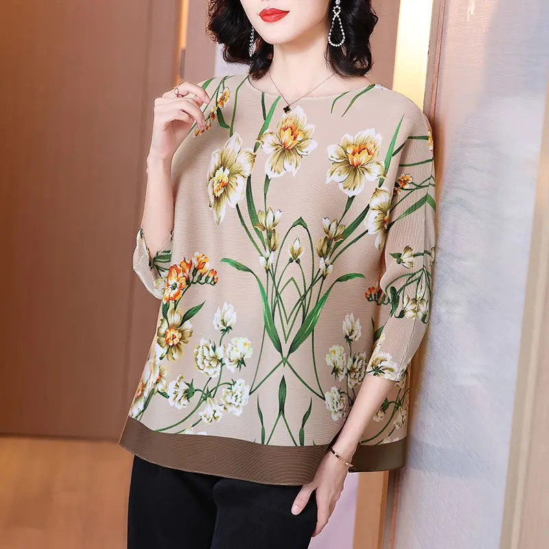 Spring mm loose cover belly upper clothes female large size high-end foreign small shirt wild T-shirt 2022 new mother dress
Spring mm loose cover belly upper clothes female large size high-end foreign small shirt wild T-shirt 2022 new mother dress