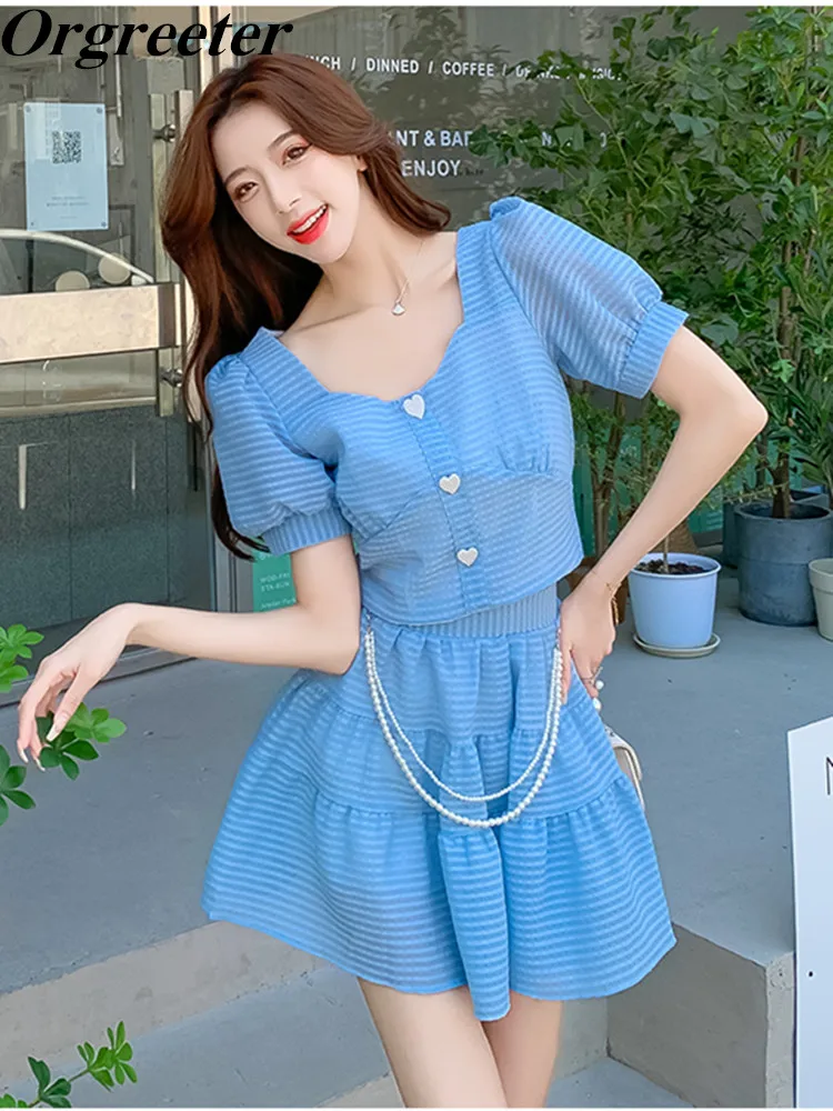 Summer New Korean Sweet Two Piece Set Women Short Shirt Blouse Crop Top +Pearl Chain Mini Skirt Suits Female 2 Piece Sets
Summer New Korean Sweet Two Piece Set Women Short Shirt Blouse Crop Top +Pearl Chain Mini Skirt Suits Female 2 Piece Sets