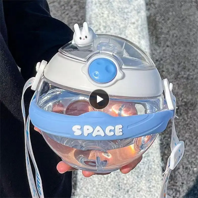 Large Capacity Straw Cup Adjustable Straps Water Cup Portable Plastic Water Cup Drinkware
Large Capacity Straw Cup Adjustable Straps Water Cup Portable Plastic Water Cup Drinkware