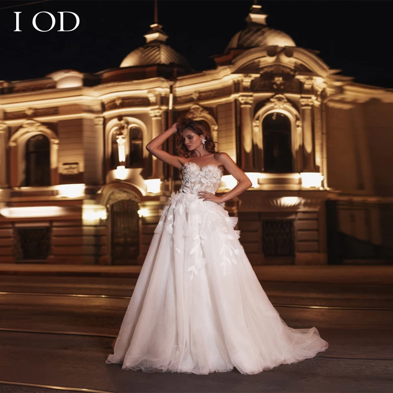 I OD A Line Tulle Elegant Wedding Dress Strapless Sweetheart Sleeveless Lace Up Back Appliques Robe De Mariee
I OD A Line Tulle Elegant Wedding Dress Strapless Sweetheart Sleeveless Lace Up Back Appliques Robe De Mariee
