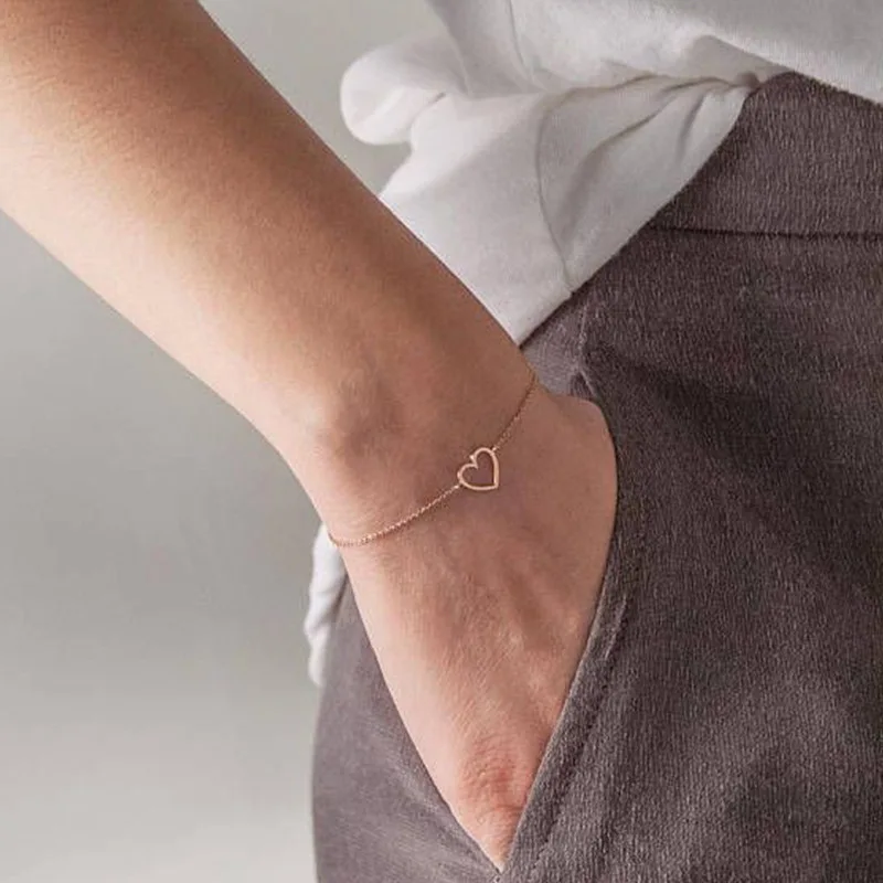 Coconal Korean Fashion Heart Bracelets For Women Hollow Love Charm Jewelry Teen Simple Trend Punk Bracelet Accessories Gifts
Coconal Korean Fashion Heart Bracelets For Women Hollow Love Charm Jewelry Teen Simple Trend Punk Bracelet Accessories Gifts
