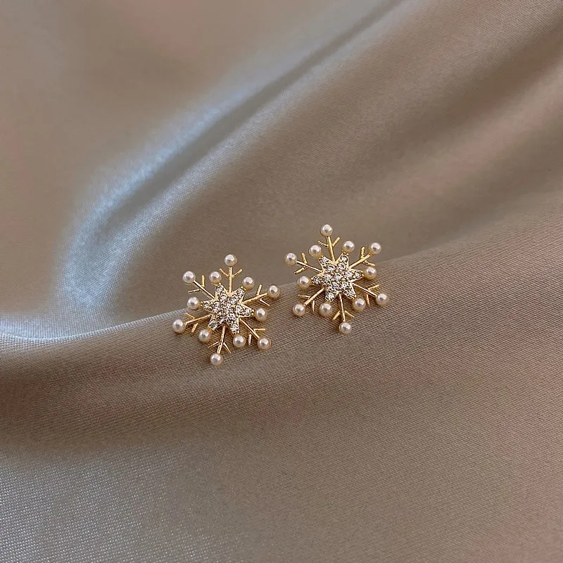 2022 Snowflake Pearl Earrings Feminine Small Stud Earrings S925 Sterling Silver Stud Earrings 2022 New Wholesale Sale
2022 Snowflake Pearl Earrings Feminine Small Stud Earrings S925 Sterling Silver Stud Earrings 2022 New Wholesale Sale