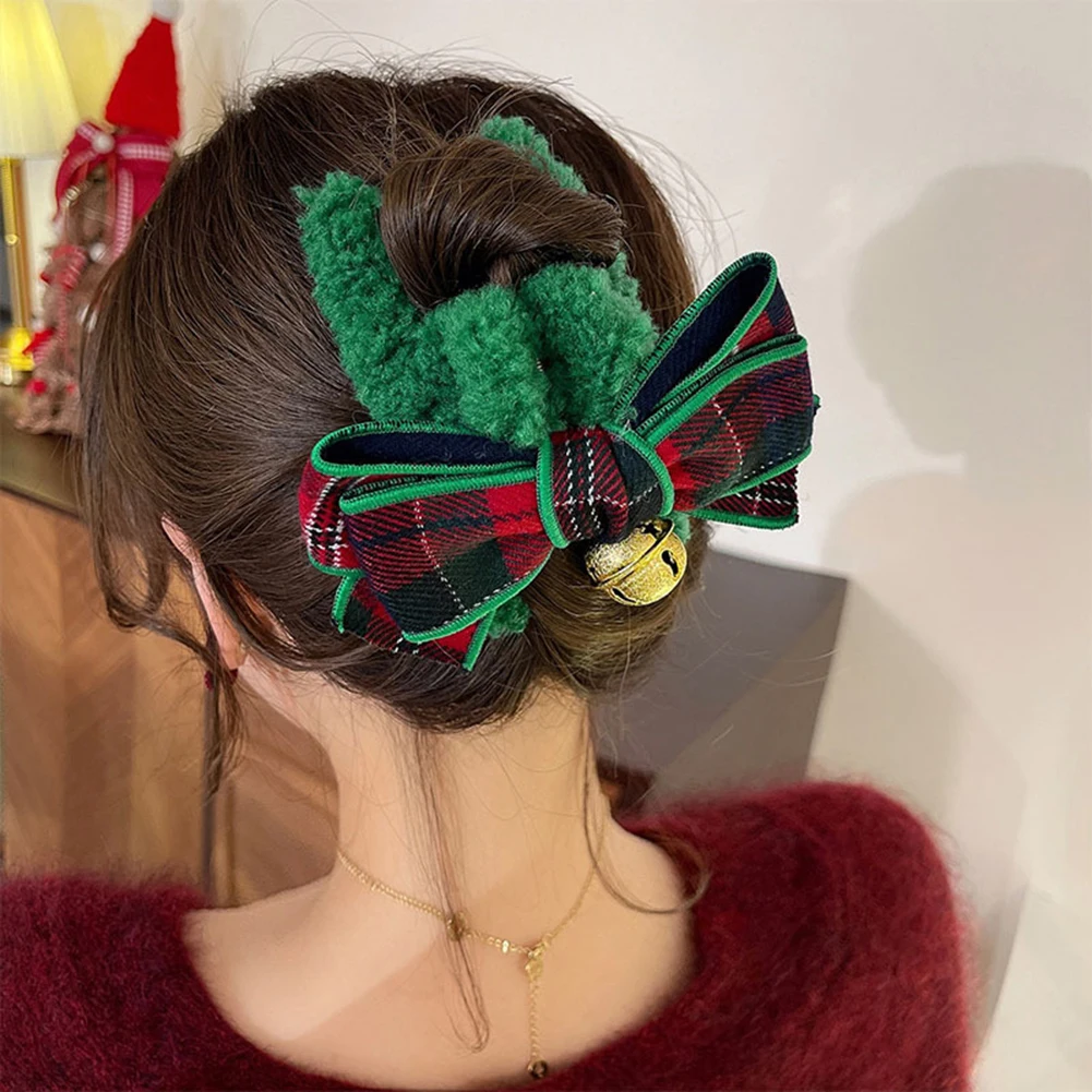 Korean Plush Hair Clip Christmas Hair Claws Crab Clamps Autumn Winter Bow Bell Hairpin Barrette Fashion Women Hair Accessories
Korean Plush Hair Clip Christmas Hair Claws Crab Clamps Autumn Winter Bow Bell Hairpin Barrette Fashion Women Hair Accessories