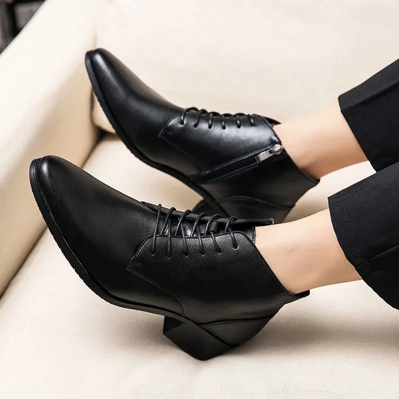 Men's Leather Shoes New Fashion Casual Shoes In Spring And Autumn High Top Leather Shoes Pointed Leather Lace Up Men's Shoes
Men's Leather Shoes New Fashion Casual Shoes In Spring And Autumn High Top Leather Shoes Pointed Leather Lace Up Men's Shoes