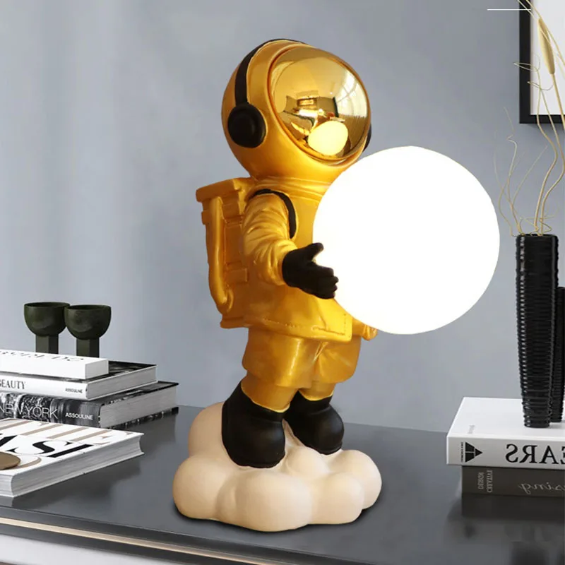 Creative Astronaut 3D Moon Table Lamp USB Powered Dimmable Desktop Decoration Night Light Bedroom Bedside Light Ornaments
Creative Astronaut 3D Moon Table Lamp USB Powered Dimmable Desktop Decoration Night Light Bedroom Bedside Light Ornaments