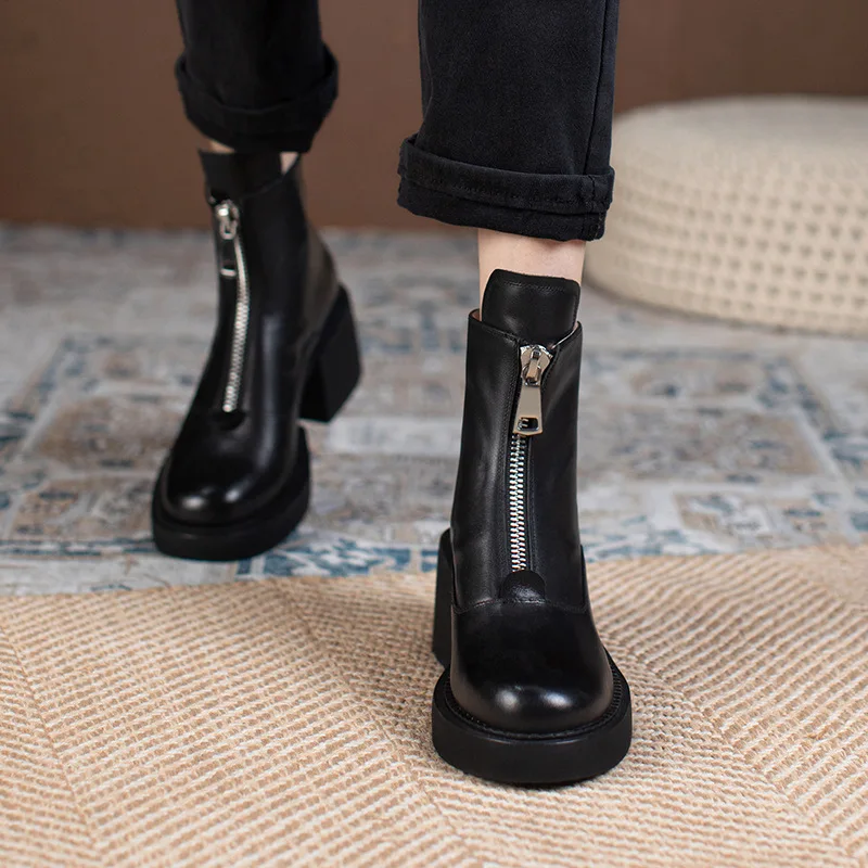 2022 new women's autumn and winter leather front zipper white martin boots thick sole thick heel ankle boots
2022 new women's autumn and winter leather front zipper white martin boots thick sole thick heel ankle boots