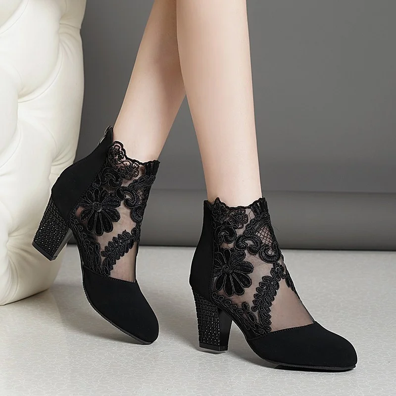 2023 New Fashion Women High Heels Lace Flower Ankle Strap Hollow Out Sandals Round Toe Zip Pumps Zapatos De Mujer
2023 New Fashion Women High Heels Lace Flower Ankle Strap Hollow Out Sandals Round Toe Zip Pumps Zapatos De Mujer