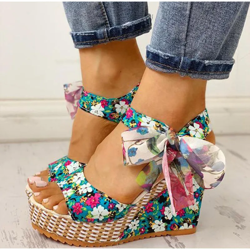 Ladies Summer Beach Boho Floral Wedge Sandals Women Ankle Strap Platform Gladiator Shoes Woman High Heels Sandalias Mujer 
Ladies Summer Beach Boho Floral Wedge Sandals Women Ankle Strap Platform Gladiator Shoes Woman High Heels Sandalias Mujer