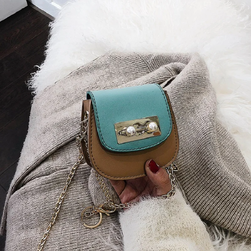 Chain high-quality bag women's 2022 new foreign style messenger bag mini bag net red small black bag texture wild
Chain high-quality bag women's 2022 new foreign style messenger bag mini bag net red small black bag texture wild