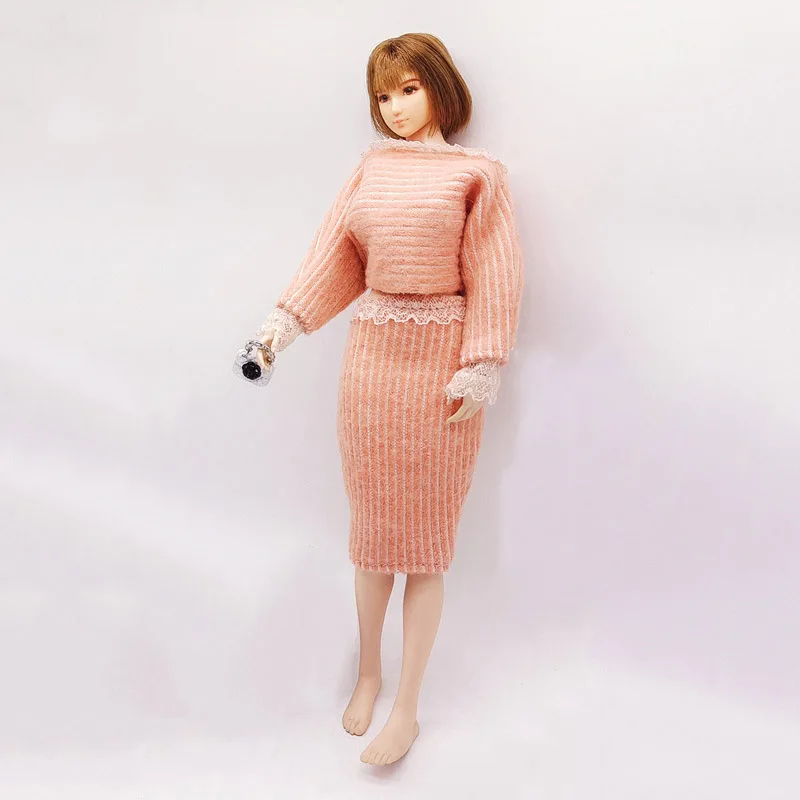 2pc/set 1/6 Scale Retro Knitting Long Sleeve Sweater Top Mini Hip Skirt Sexy Clothes Set for 12inch Female Action Figure Body
2pc/set 1/6 Scale Retro Knitting Long Sleeve Sweater Top Mini Hip Skirt Sexy Clothes Set for 12inch Female Action Figure Body