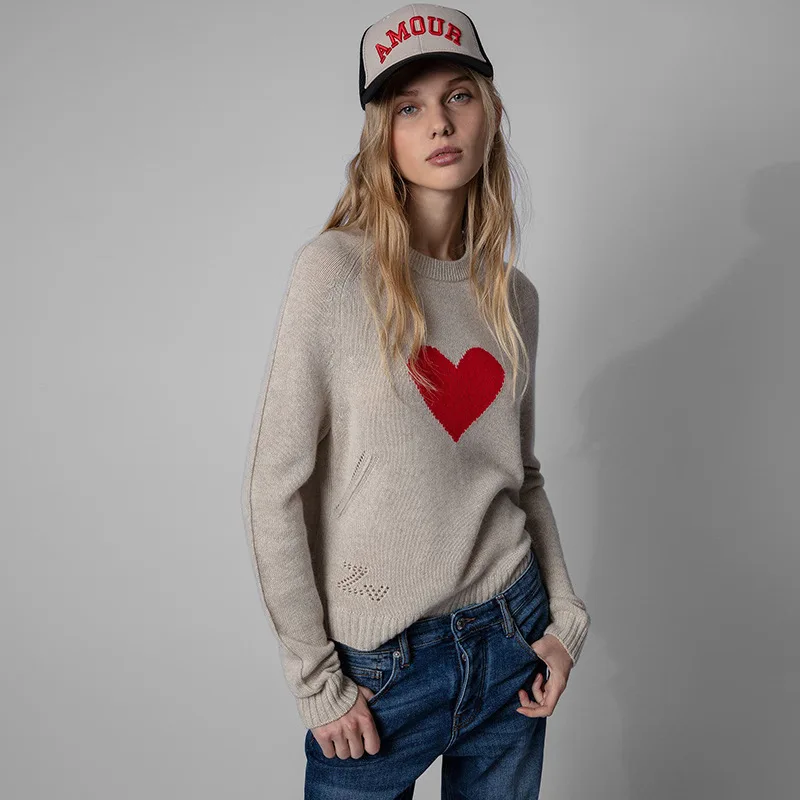 22 Autumn and Winter New French Niche Love Hanging Wool Pattern Letter Crewneck Cardigan Women's Sweater Knitwear
22 Autumn and Winter New French Niche Love Hanging Wool Pattern Letter Crewneck Cardigan Women's Sweater Knitwear