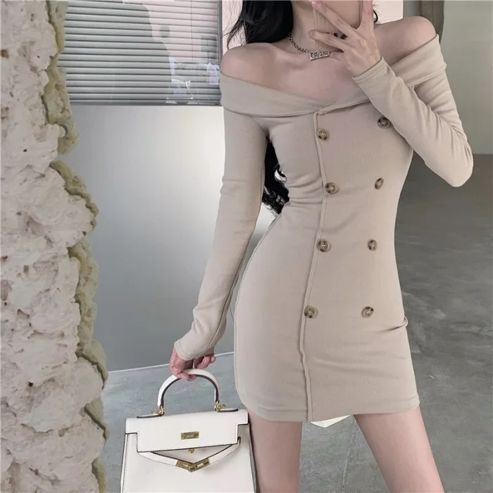 Autumn new sexy goddess royal sister wind Fanny pack hip short skirt one-line long-sleeve dress trend 
Autumn new sexy goddess royal sister wind Fanny pack hip short skirt one-line long-sleeve dress trend