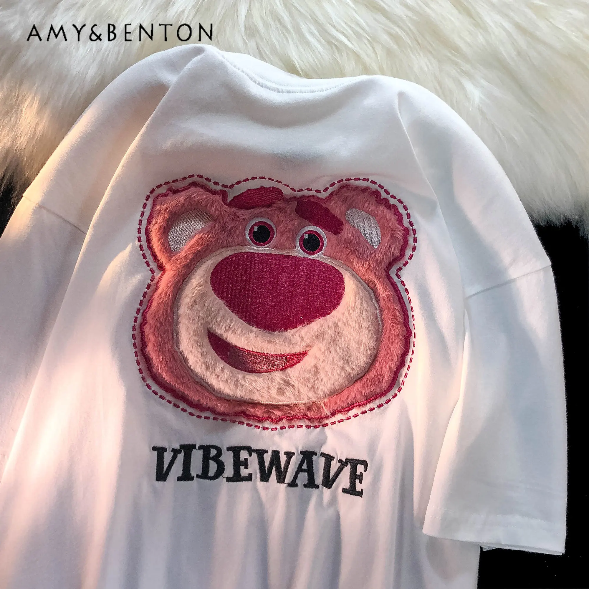 Cute Cartoon Plush Embroidery Short-Sleeved T-shirt for Men and Women Retro Cartoon Couple Round Neck T-shirt Tops for Ladies
Cute Cartoon Plush Embroidery Short-Sleeved T-shirt for Men and Women Retro Cartoon Couple Round Neck T-shirt Tops for Ladies