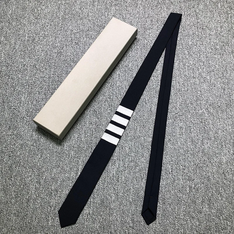 Quality THOM Men's High Suit Necktie Classic Wool Woven Stripe Design s Business Weding Men Gift Wholesale TB Tie
Quality THOM Men's High Suit Necktie Classic Wool Woven Stripe Design s Business Weding Men Gift Wholesale TB Tie