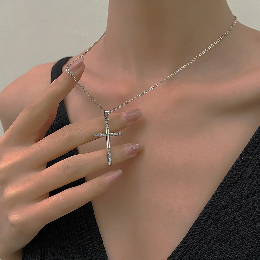 Exquisite Copper Cross Pendant Necklace Cubic Zircon Paved Dainty Necklace Geometric Choker Necklaces Jewelry Gifts For Wife
Exquisite Copper Cross Pendant Necklace Cubic Zircon Paved Dainty Necklace Geometric Choker Necklaces Jewelry Gifts For Wife
