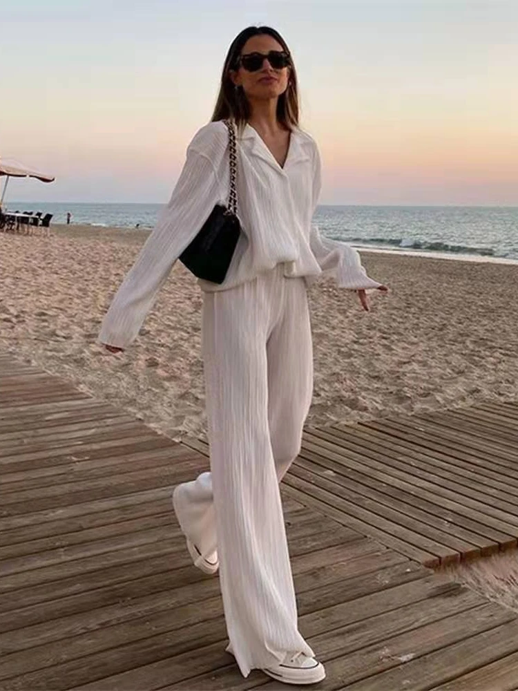 Spring/Summer 2022 Hot Selling European and American Solid Color Texture Loose Slimming Pleated Casual Suit
Spring/Summer 2022 Hot Selling European and American Solid Color Texture Loose Slimming Pleated Casual Suit