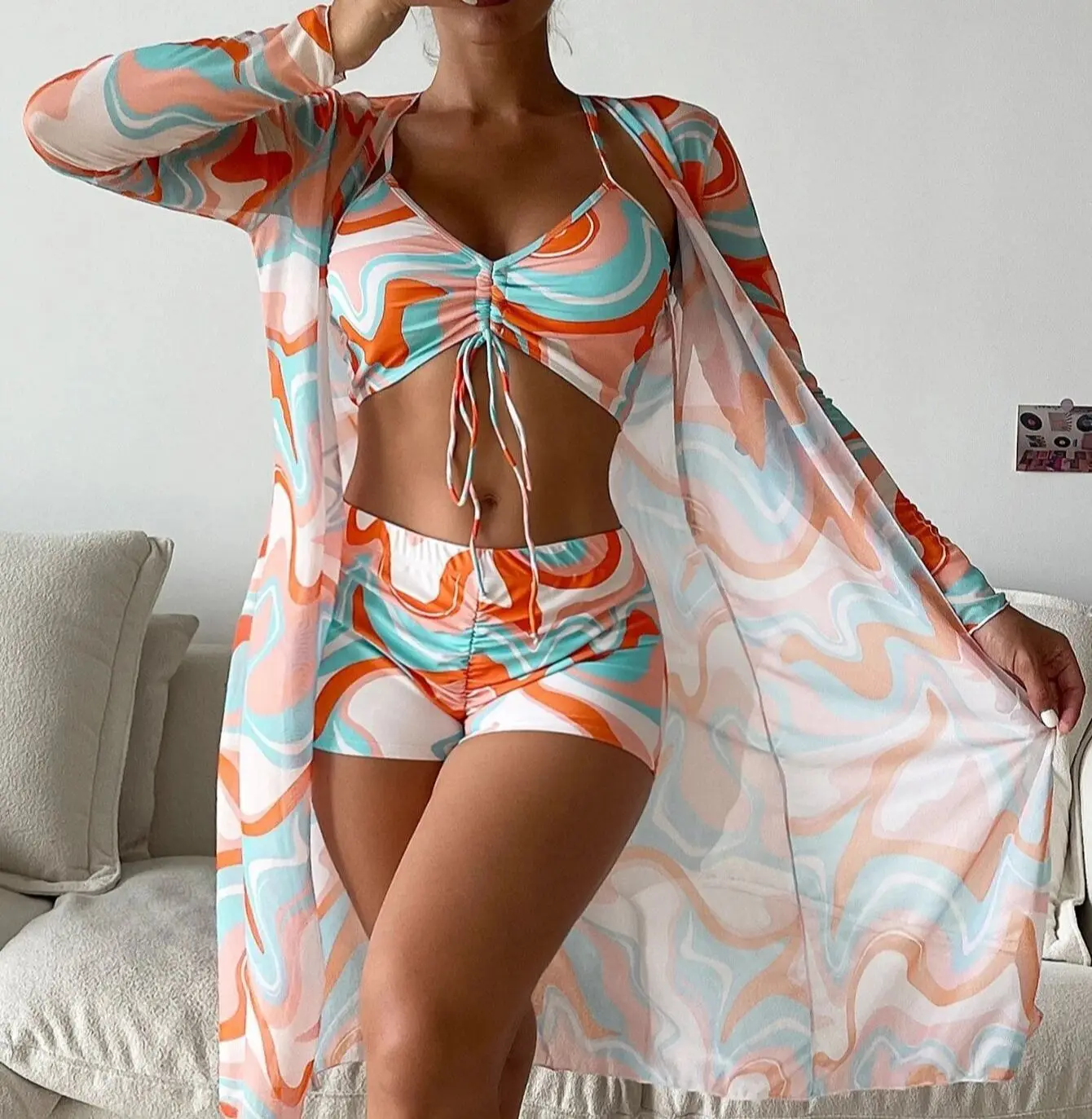 Женское бикини с цветочным принтом, высокой талией и кулиской
Женское бикини с цветочным принтом, высокой талией и кулиской