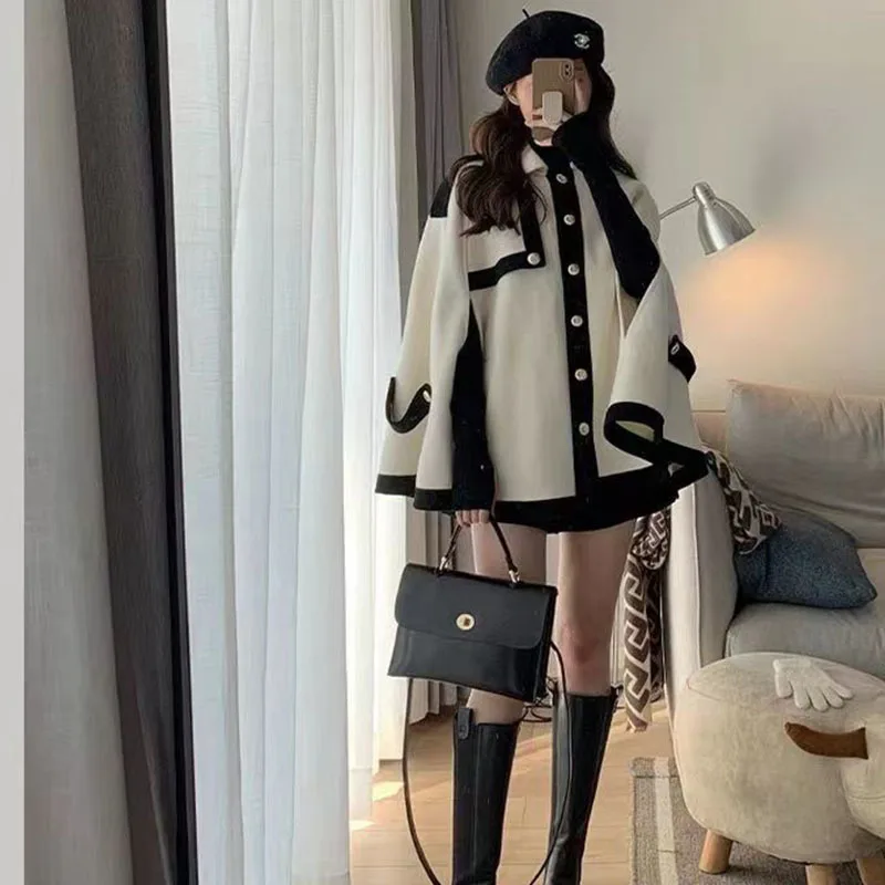 

2022 Autumn and Winter New Korean Version Fashion French College Style Cape Woolen Coat Women's Design Trend Wool Blend Spliced