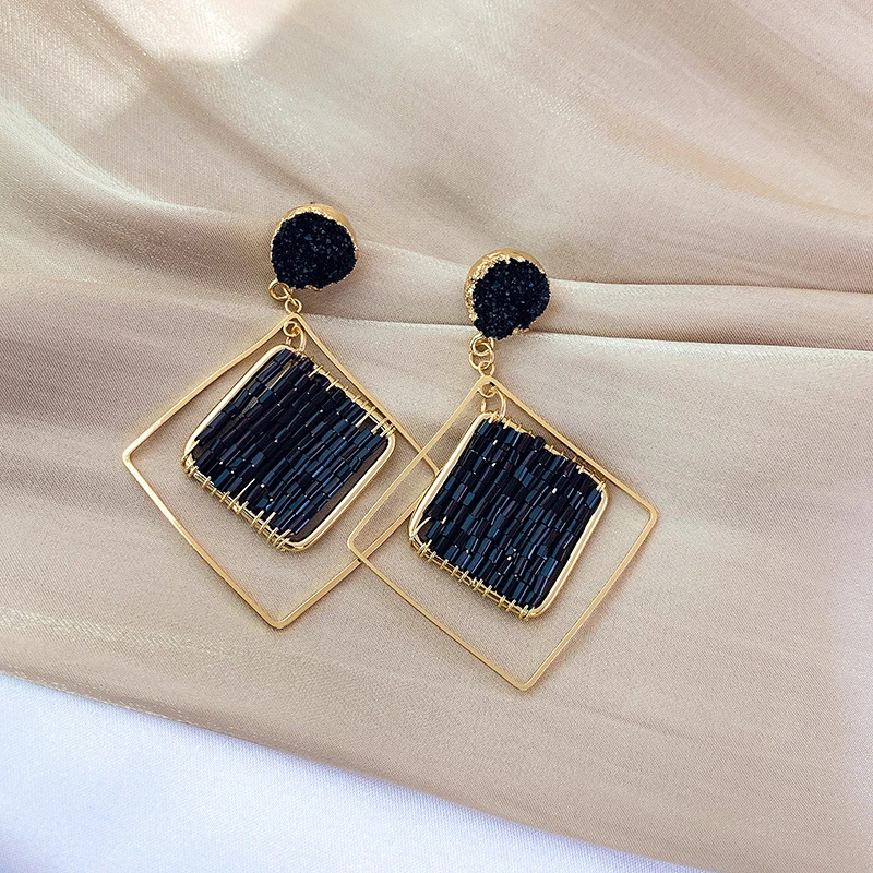 Fashion Statement Earring Gold Color Statement Geometric Earrings for Women Female Wedding Daily Pendant Jewelry Gift
Fashion Statement Earring Gold Color Statement Geometric Earrings for Women Female Wedding Daily Pendant Jewelry Gift