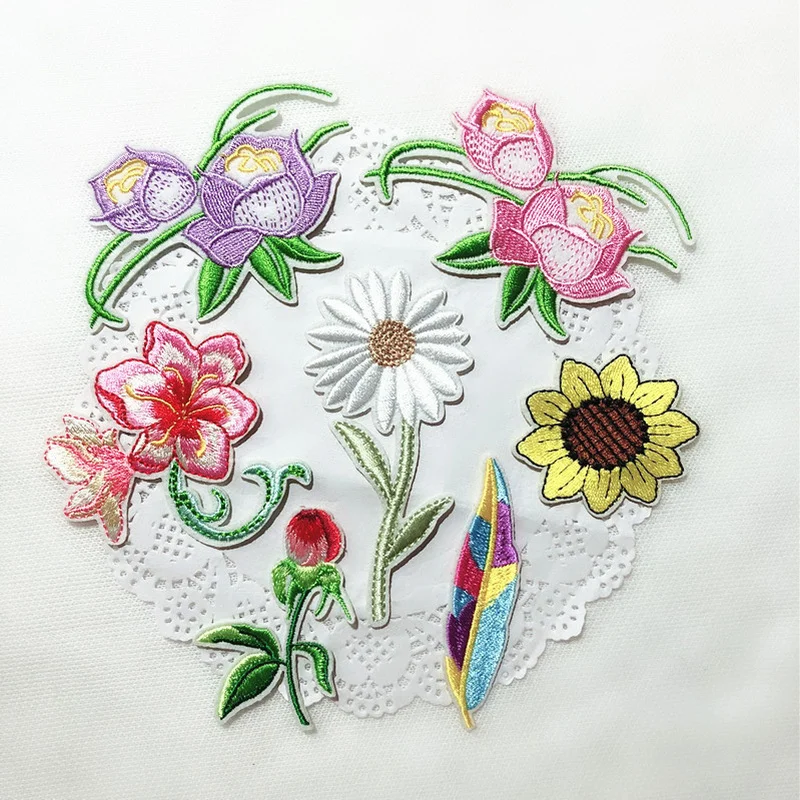 100pcs/lot Luxury Embroidery Patch Flower Leaf Rose T-shirt Dress Clothing Decoration Sewing Accessory Craft Diy Iron Applique 
100pcs/lot Luxury Embroidery Patch Flower Leaf Rose T-shirt Dress Clothing Decoration Sewing Accessory Craft Diy Iron Applique