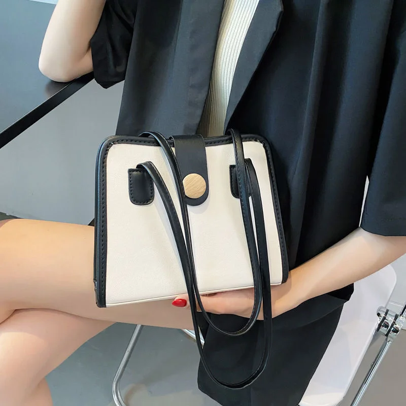 2022 New Casual Shoulder Bag Ins Simple Fashion Large Capacity Pu Leather Contrasting Colors Female Square Messenger Bag Handbag
2022 New Casual Shoulder Bag Ins Simple Fashion Large Capacity Pu Leather Contrasting Colors Female Square Messenger Bag Handbag
