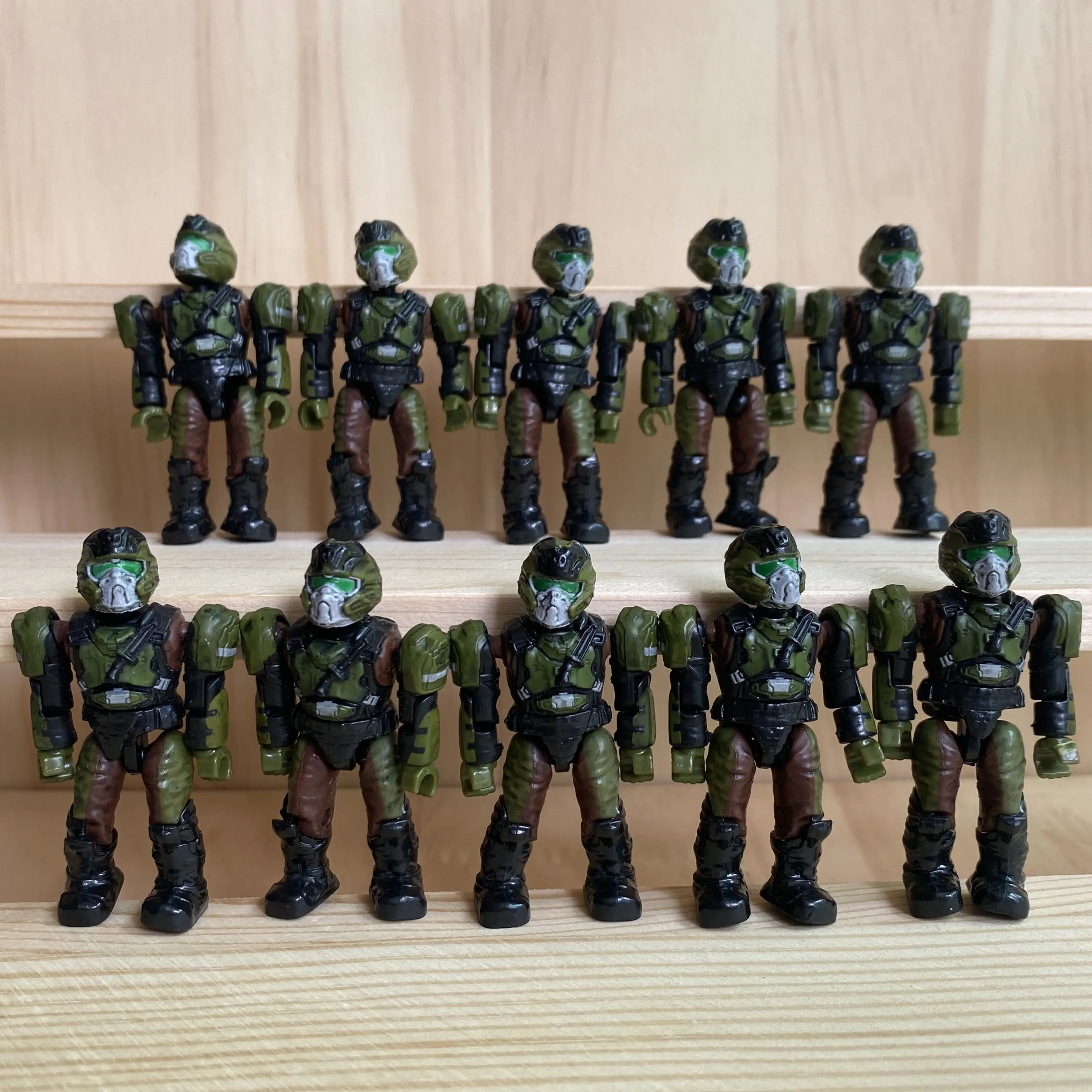 

Lot of 10pcs 2INCH Mega Bloks Construx Halo UNSC SPARTAN MASTER CHIEF Figures toys